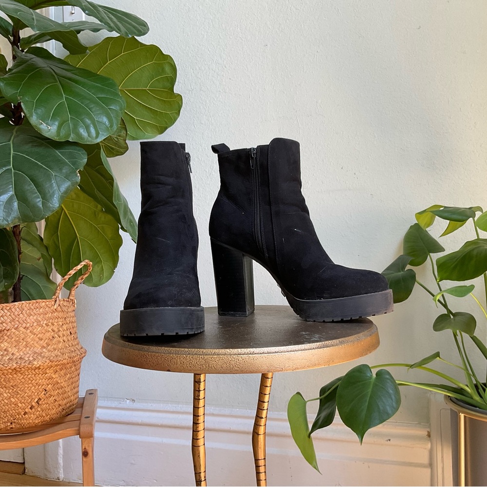 Forever 21 Black Chunky Platform Heel Ankle Boots
